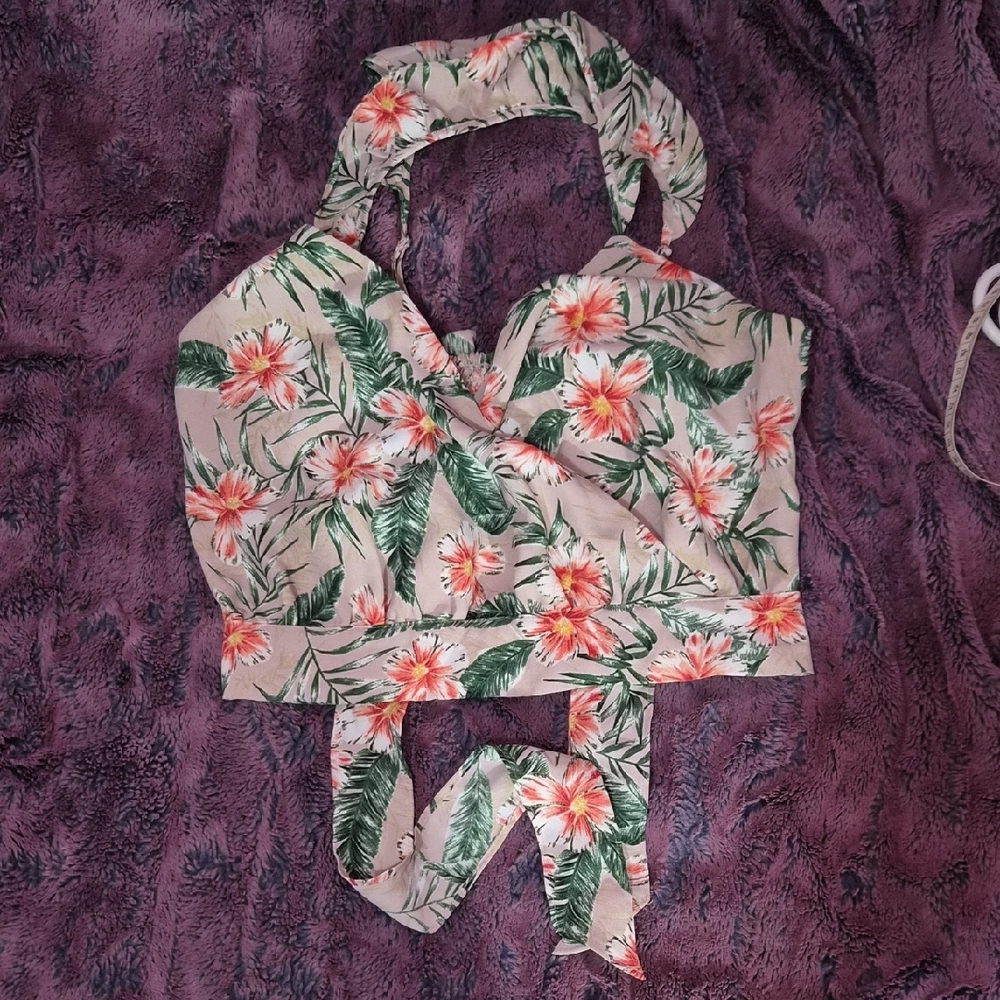 NWOT Express Tropical Floral Crop Top Size Small